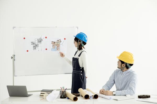 王健林讲过的商业模式解析：多元化发展、创新驱动与高效管理