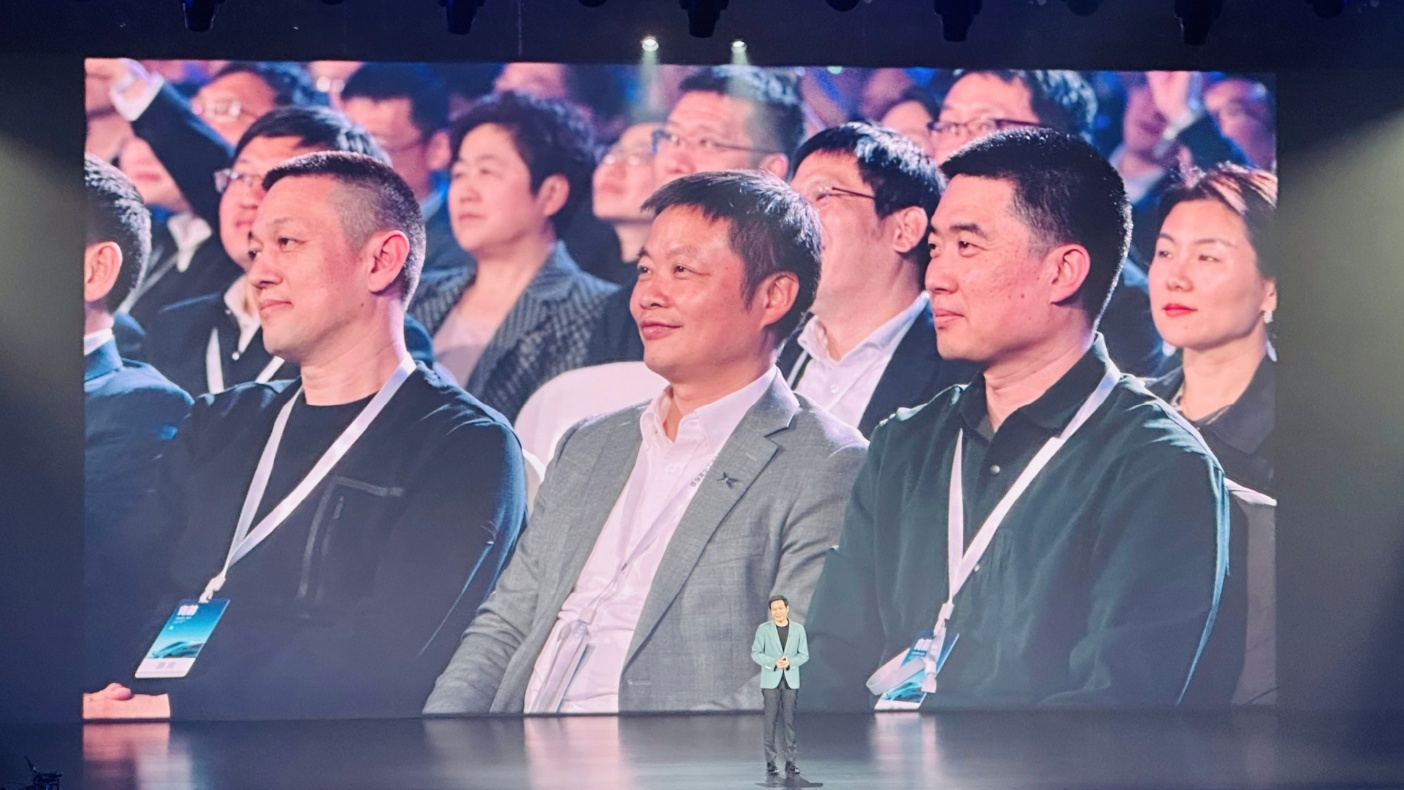 小米增速_续航与加速的对比：小米汽车的实力体现_小米的强力加速