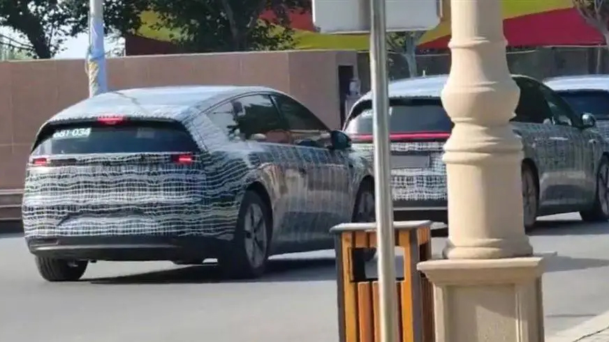 续航与加速的对比：小米汽车的实力体现_小米增速_小米的强力加速