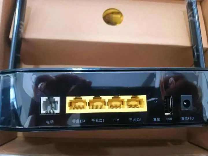 使用网线连接TP-LINK路由器的实用技巧_网线器怎么用_网线连接器使用方法