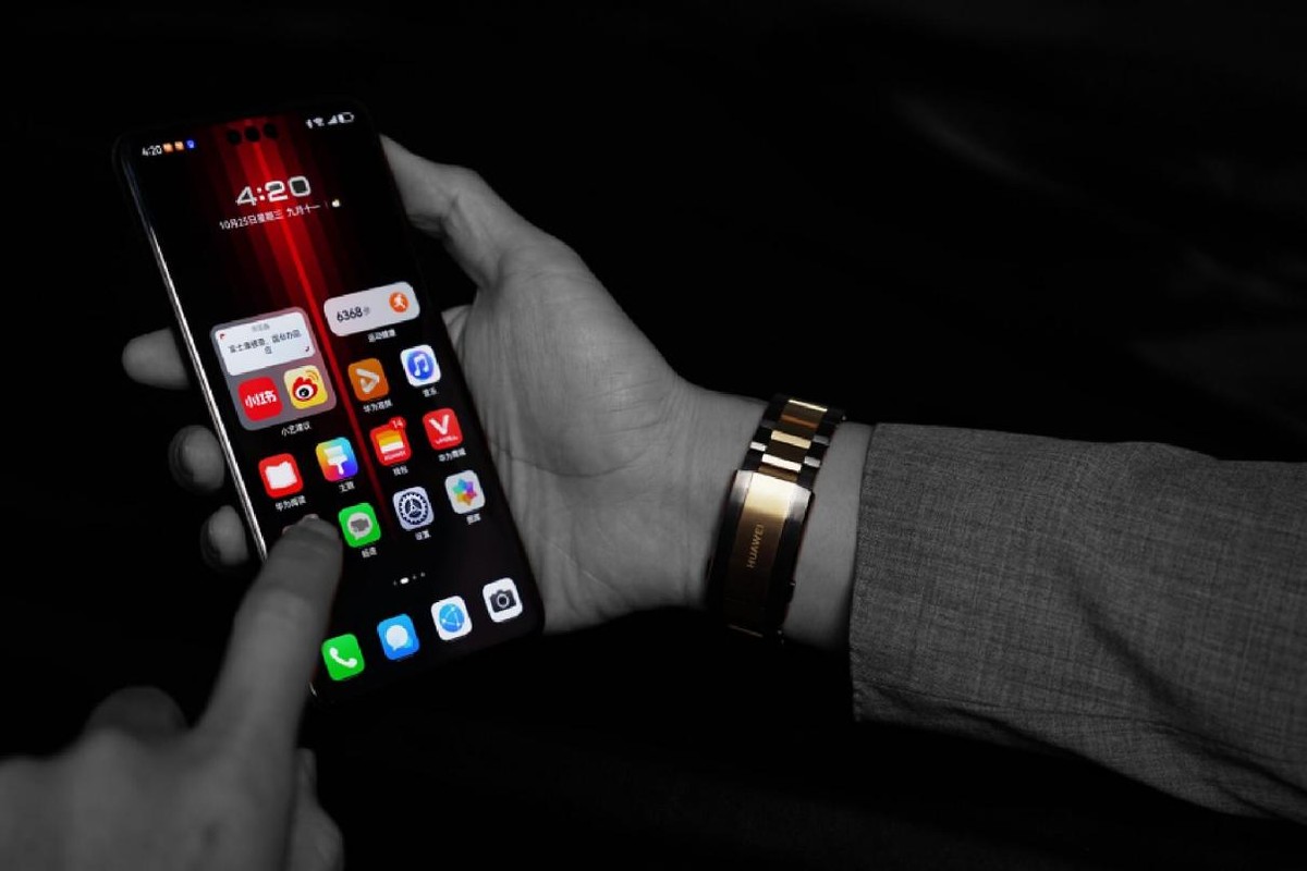 华为Mate60 RS非凡大师：超可靠玄武架构与玄武钢化昆仑玻璃的完美结合