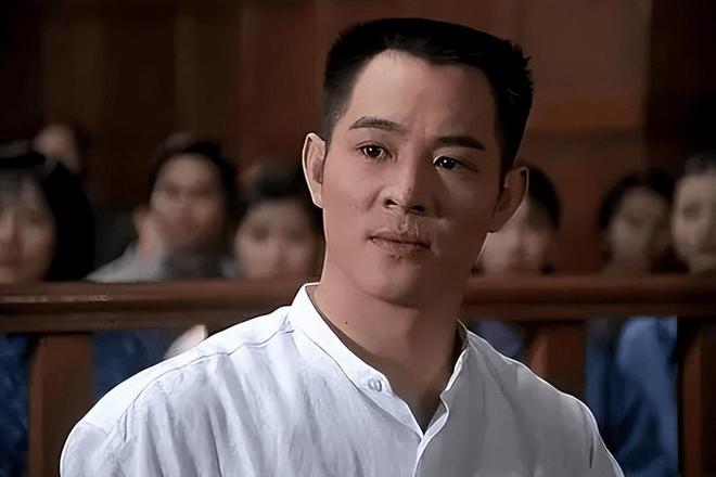 李连杰：从遭受质疑到奠定地位，功夫巨星的成名之路