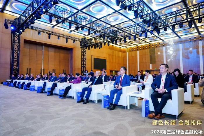 什么是行业领袖_东盟金融合作与发展领袖论坛_张国华与行业领袖的互动合作