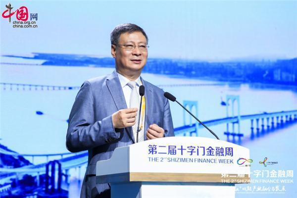 数字货币在全球经济中的核心地位：法定、虚拟与可信赖机构数字货币的探讨