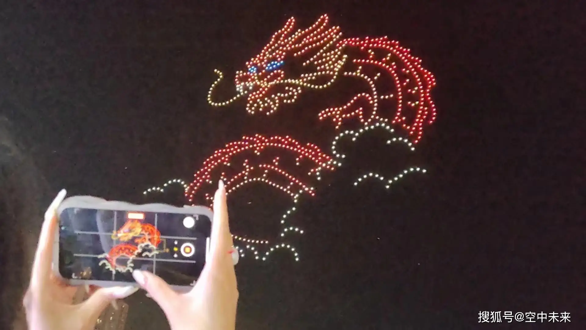 商业综合体营销新宠：无人机表演的多重好处