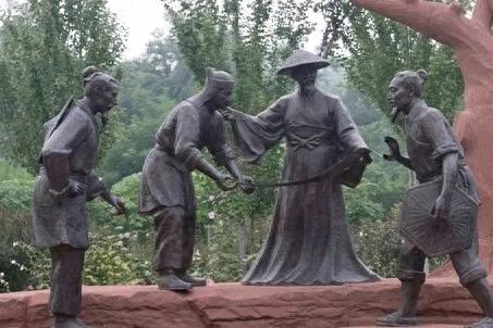 包青天的形象_包青天其中的一个故事_历史长河中的包青天形象