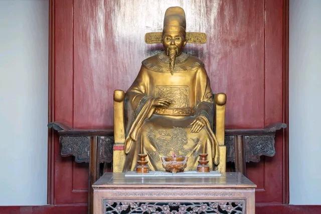 包青天其中的一个故事_包青天的形象_历史长河中的包青天形象