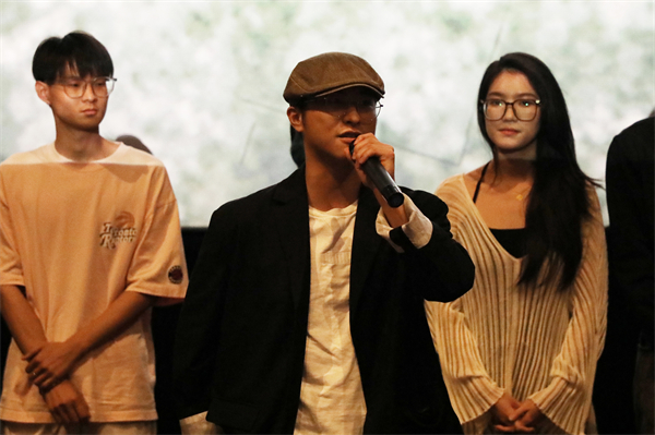 成龙电影公司_成龙与电影制作团队的合作_成龙电影团队制作合作的电影