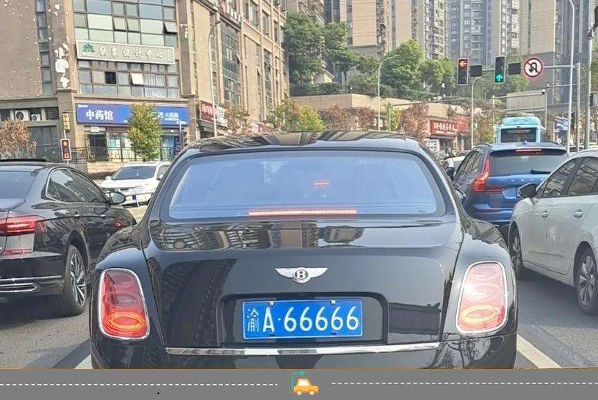 劳斯莱斯车身定制_如何通过定制选项打造独一无二的劳斯莱斯?_定制一辆劳斯莱斯要多久拿车