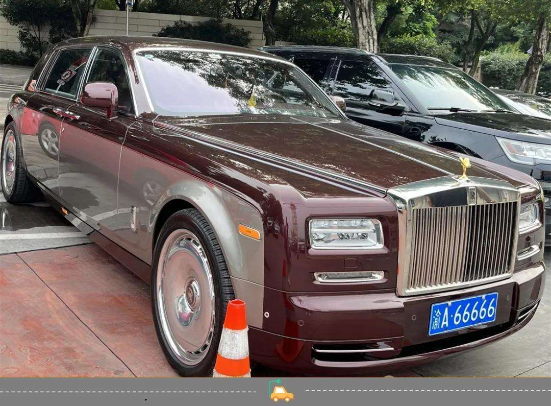 如何通过定制选项打造独一无二的劳斯莱斯?_劳斯莱斯车身定制_定制一辆劳斯莱斯要多久拿车