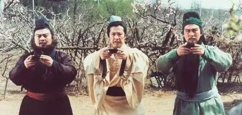 荀彧性格特征_荀彧具有怎样的性格特点_荀彧的个性特征与魅力