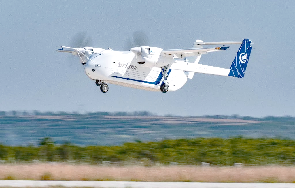 比特币钱包官方下载HH-100航空商用无人运输系统首飞成功 西安蓝田机场见证历史性时刻