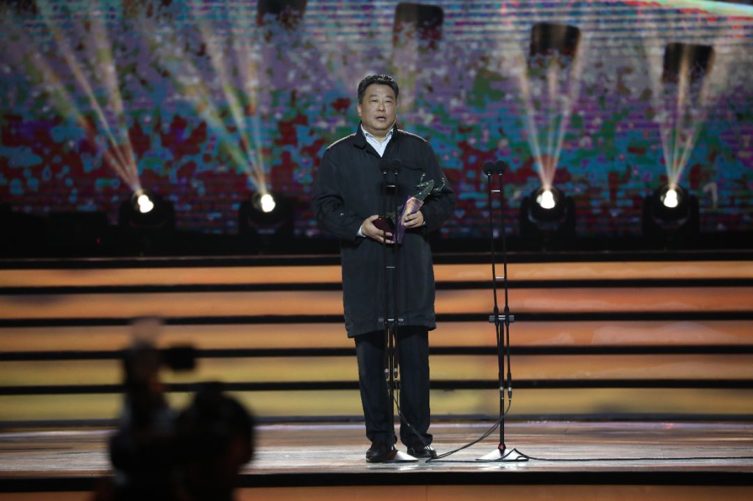 张晋的影视作品中的亲情表达_张晋的影视作品中的亲情表达_张晋的影视作品中的亲情表达