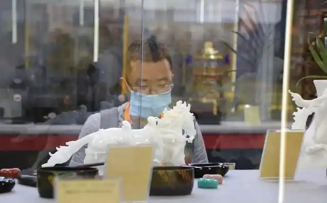 胖东来：零售界的天花板，如何以极致顾客至上赢得消费者青睐？