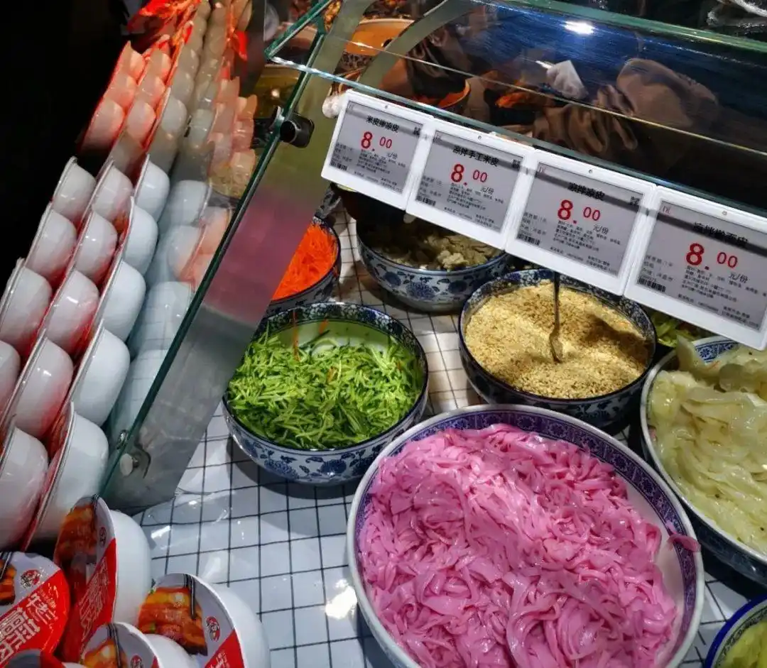 服务于顾客，胖东来如何做好行业标杆_胖东来服务细节标准_胖东来服务特色的理解