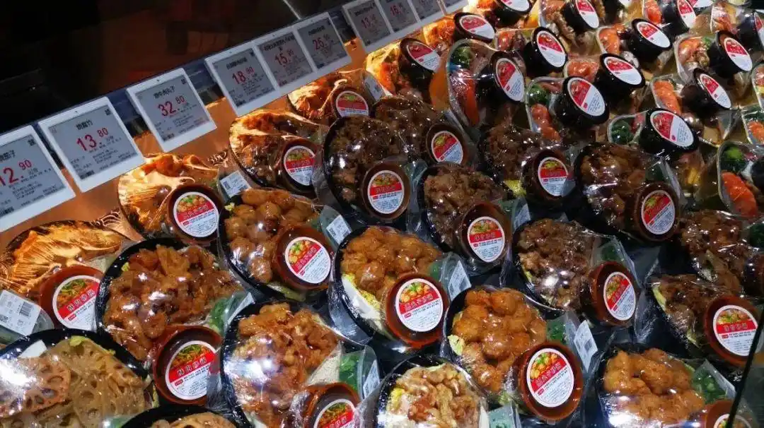 服务于顾客，胖东来如何做好行业标杆_胖东来服务细节标准_胖东来服务特色的理解