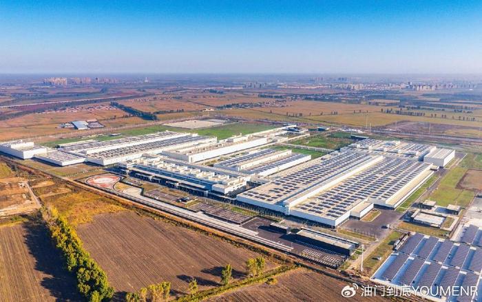 奥迪一汽新能源正式量产奥迪Q6L e-tron等纯电动车型，巩固中国市场地位
