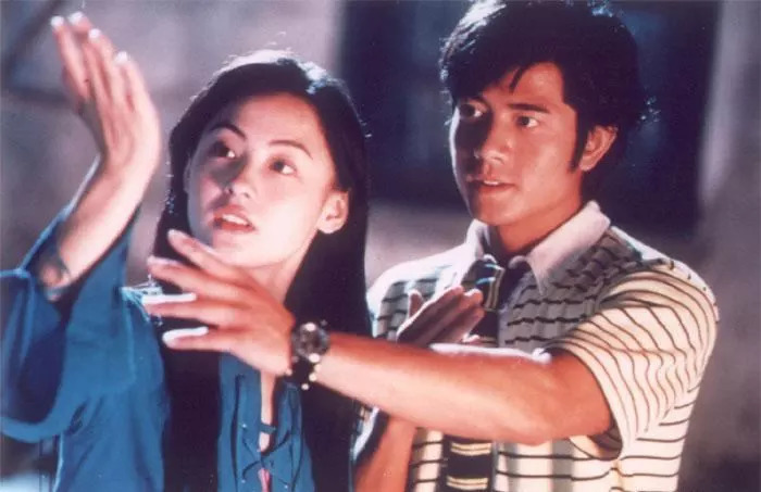 张柏芝的影视作品中的温馨瞬间_留在校园里的温馨瞬间_柏芝被虐片图片