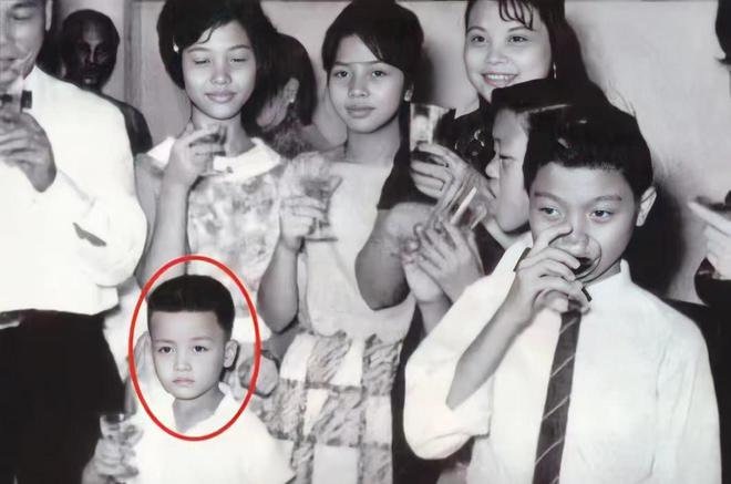 张国荣的故事：爱、生活与梦想_张国荣爱国故事_梦张国荣歌曲