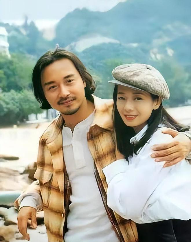 梦张国荣歌曲_张国荣爱国故事_张国荣的故事：爱、生活与梦想