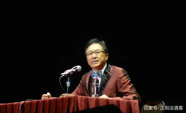 周星驰文化现象_周星驰电影的文化意义_周星驰的文化影响与时代意义