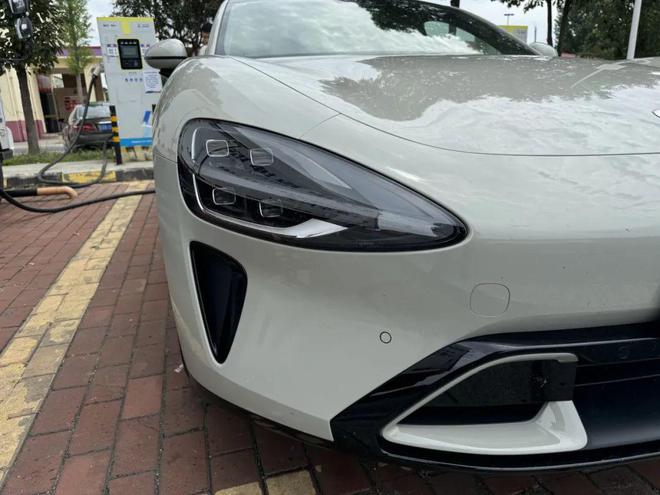 小米汽车配置_小米汽车参数_小米汽车SU7 Max的续航特点与优势