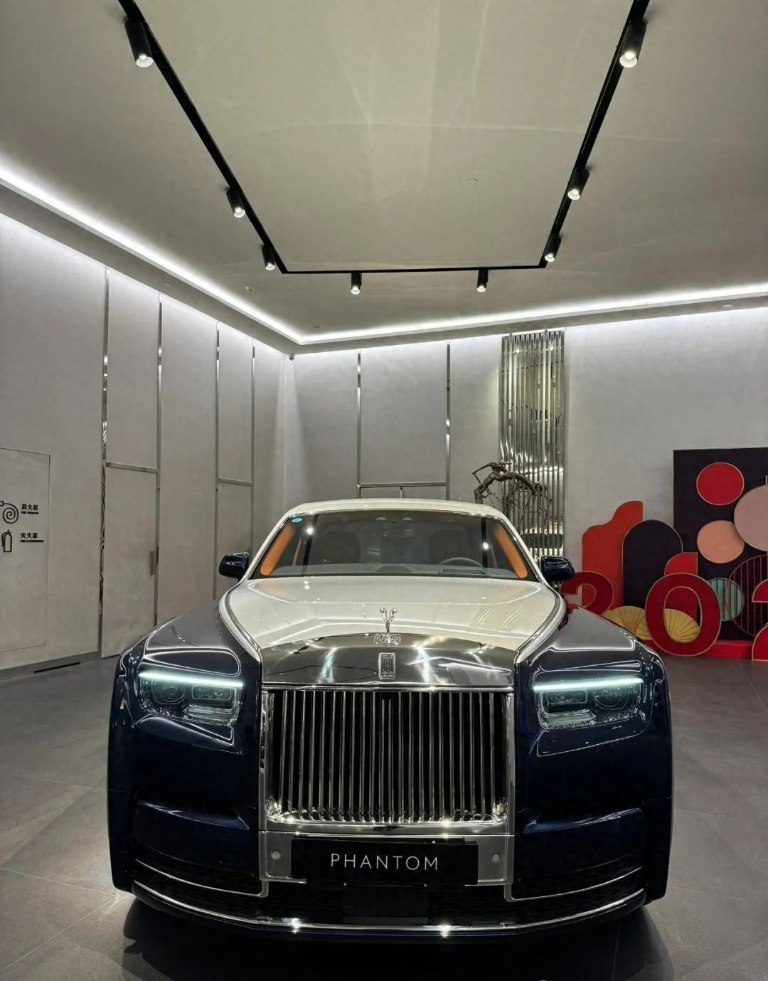 劳斯莱斯模型_劳斯莱斯量产车型_劳斯莱斯的车身材料与轻量化设计