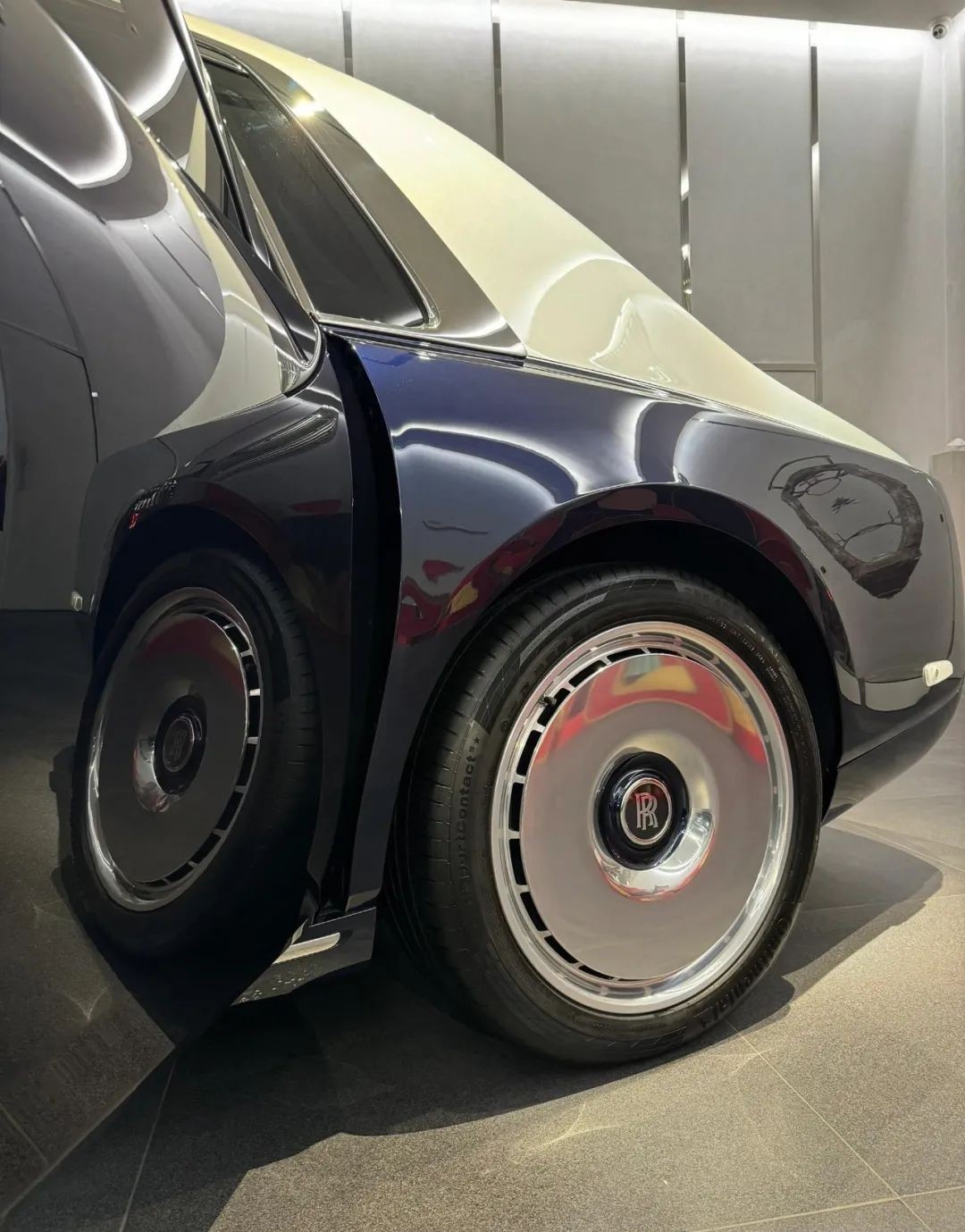 劳斯莱斯模型_劳斯莱斯量产车型_劳斯莱斯的车身材料与轻量化设计