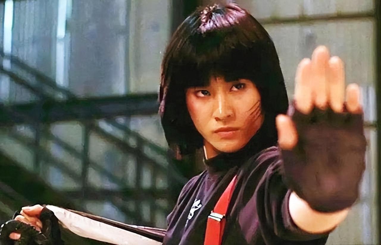 洪金宝打人妖跨档图片_闻名省港澳的洪金宝大师片名_洪金宝的跨文化影响与交流