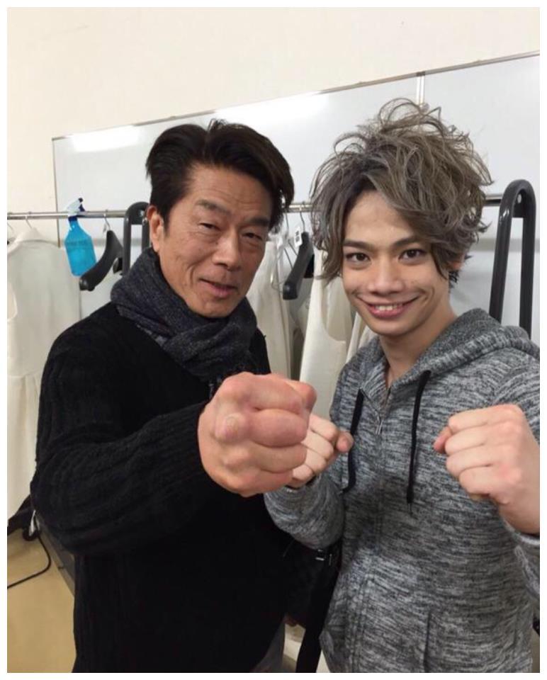 闻名省港澳的洪金宝大师片名_洪金宝打人妖跨档图片_洪金宝的跨文化影响与交流