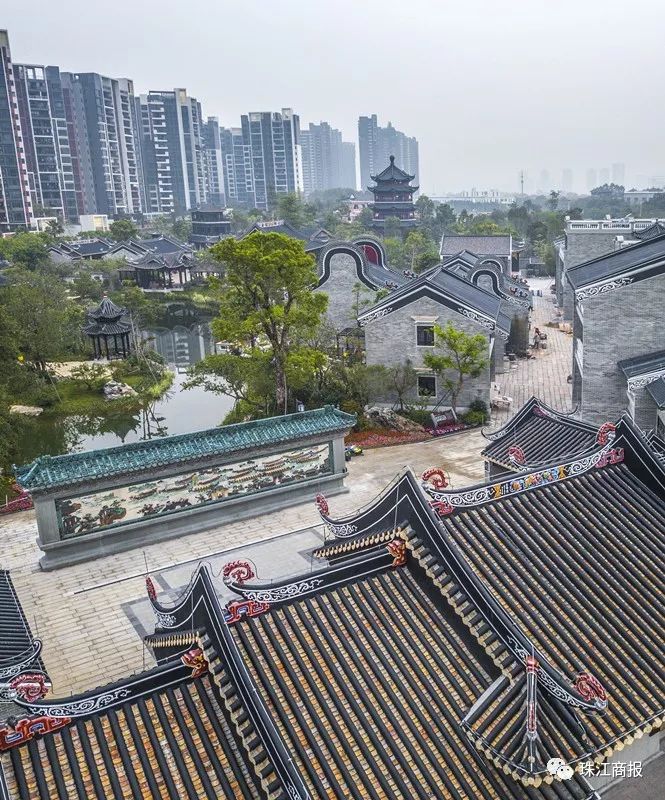 何享健的社会责任与公益活动_助力公益活动彰显社会责任_公益责任感