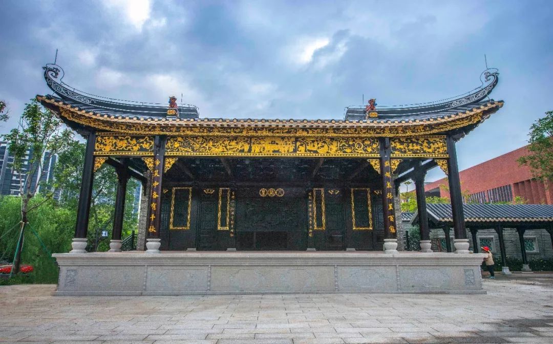 公益责任感_助力公益活动彰显社会责任_何享健的社会责任与公益活动