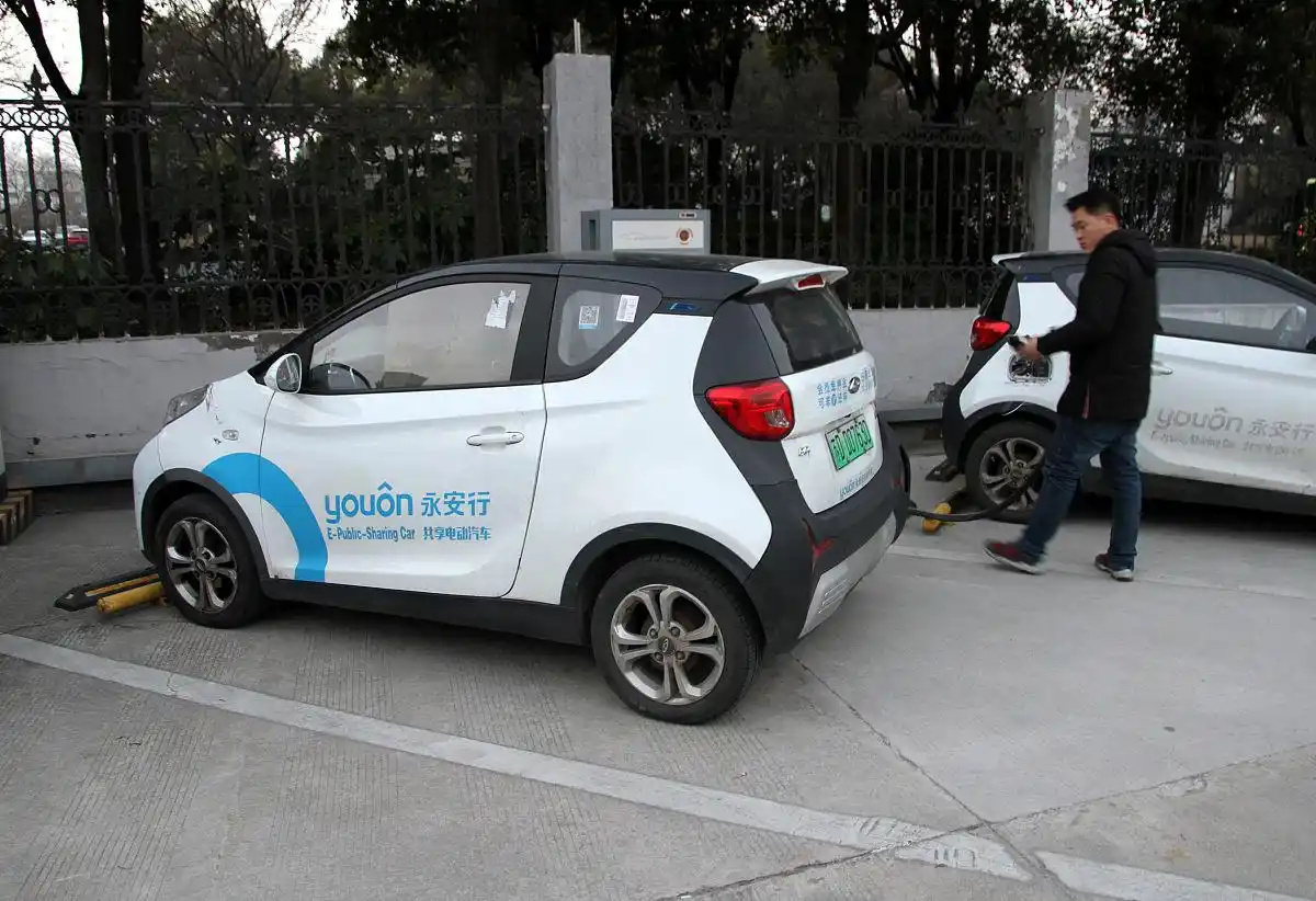 小米进军新能源汽车市场：布局、优势与挑战全解析