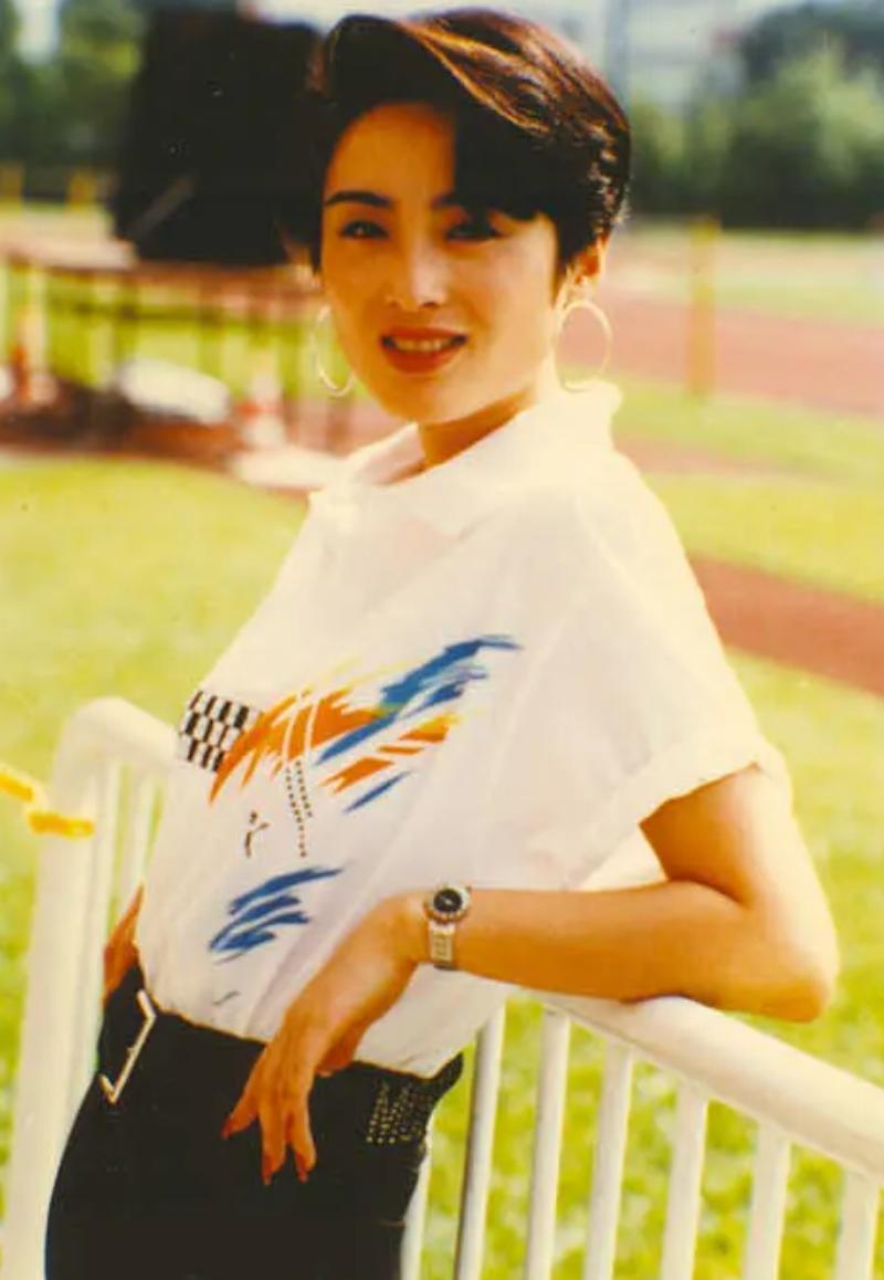 爱情故事里的主演_爱情故事中篇小说_张敏的影视作品中的爱情故事