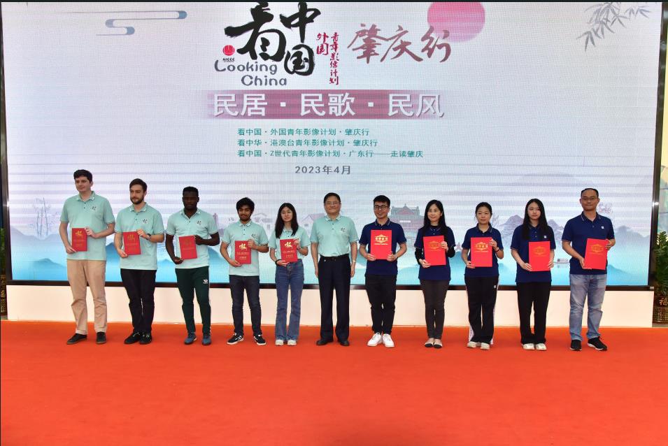 张敏与传统文化的交融_张敏与传统文化的交融_张敏与传统文化的交融