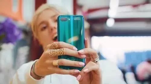 荣耀系列好还是畅享系列好_畅享系列的普及与受欢迎程度_华为畅享系列最新款