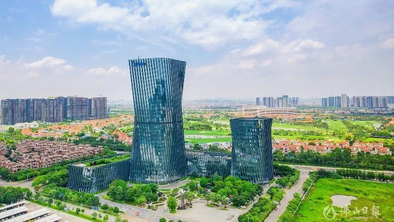 2021年美的集团营业总收入3434亿元，世界500强排名攀升至245名