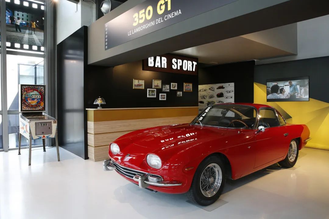 兰博基尼与经典电影中的奢华形象_兰博基尼电影片段_豪华的兰博基尼
