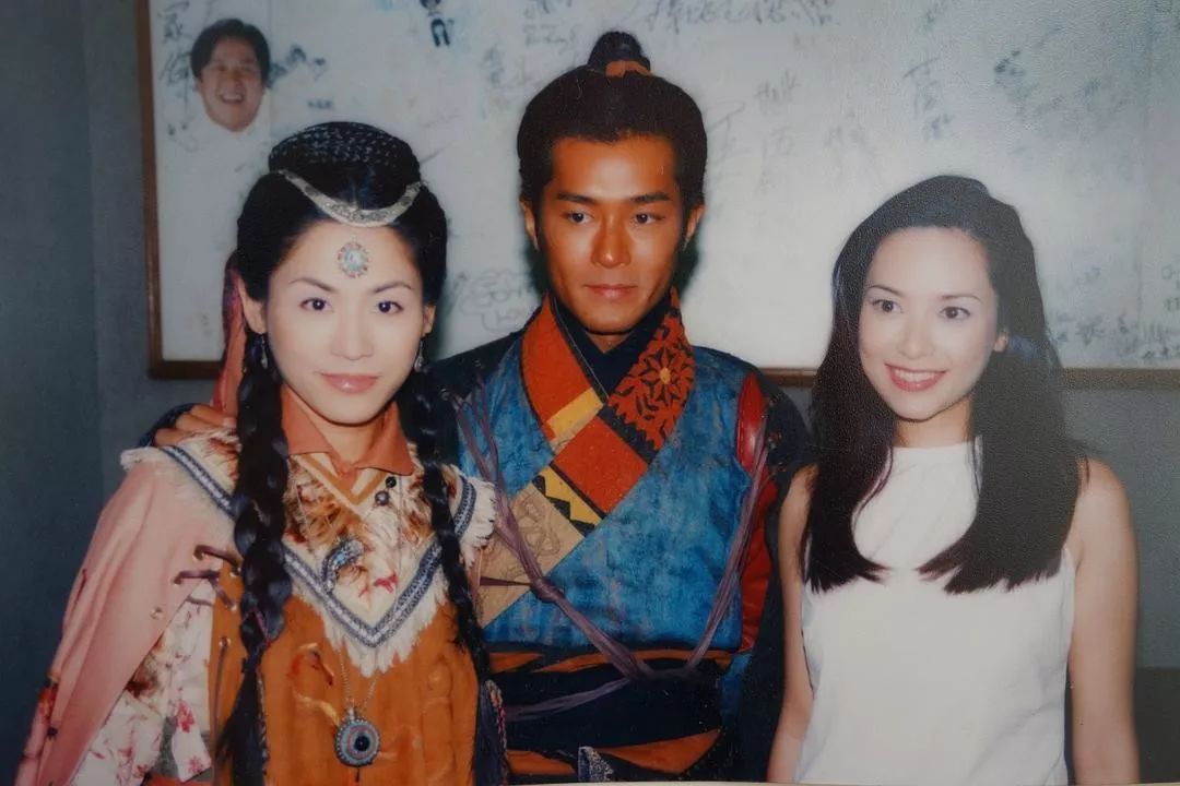 调侃周慧敏_周慧敏的经典喜剧角色与搞笑瞬间_周慧敏的笑