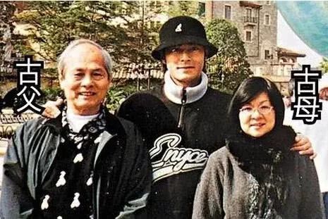 周慧敏的笑_周慧敏的经典喜剧角色与搞笑瞬间_调侃周慧敏