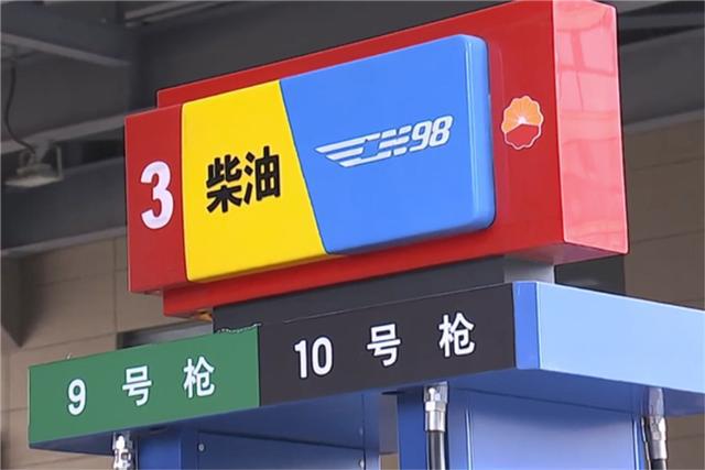 奔驰加油加错95加成92_加油站加错汽油后奔驰大G的维修过程，车主的经历与反思_奔驰加错油怎么办