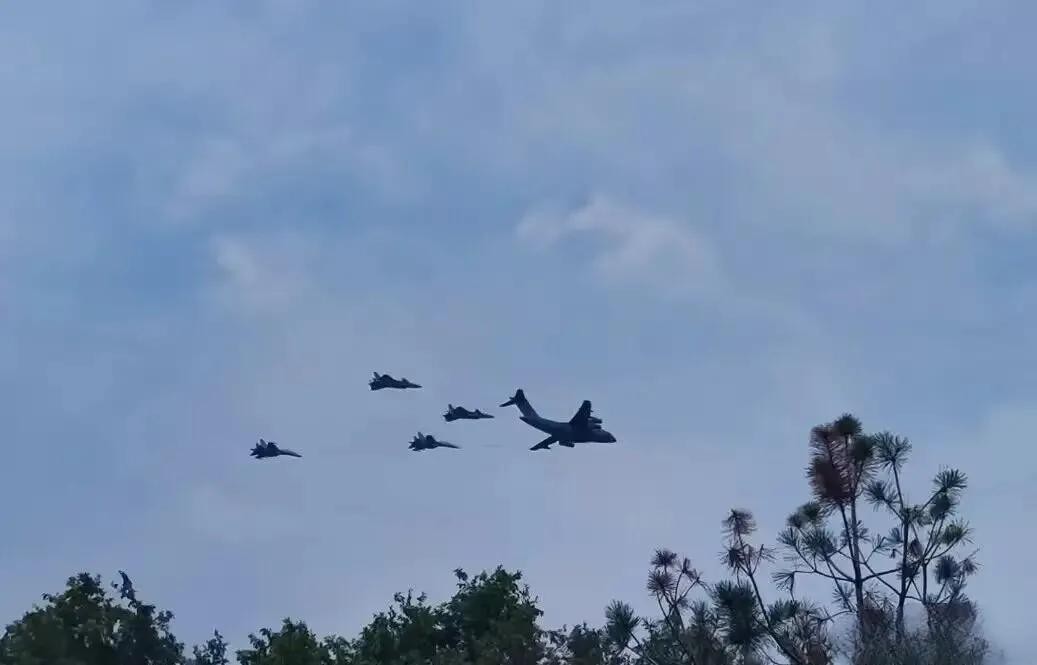 可视化人机交互技术相关文献_无人机技术如何提升表演的可视化效果？_可视化效果下载