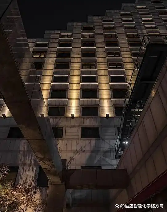 智慧安全守护家：智能门禁系统与全方位家庭安全防护体系解析