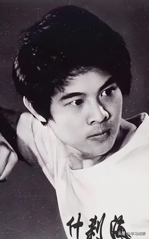 利智的经典爱情故事与情感共鸣_利智的经典爱情故事与情感共鸣_利智的经典爱情故事与情感共鸣