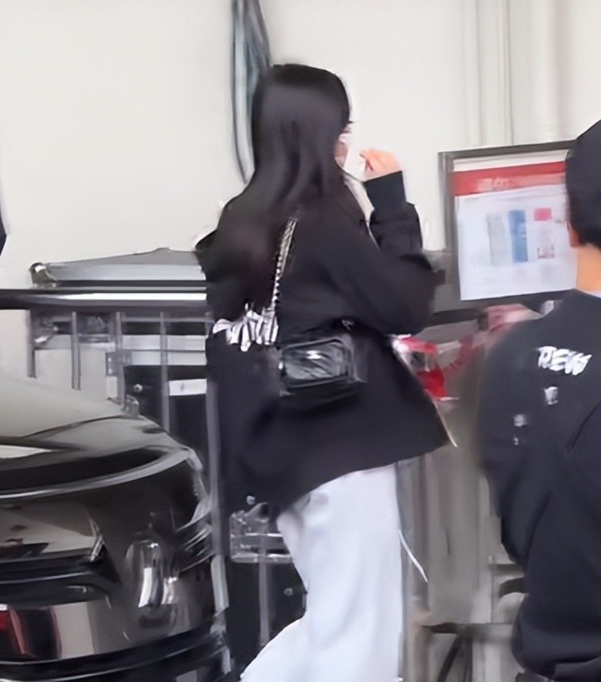 演唱刘德华的歌曲_演.唱刘德华_刘德华在歌唱与演艺中的独特风格