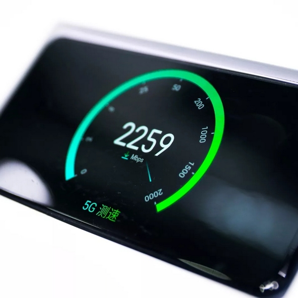 中国首批5G手机用户体验：OPPO Reno 5G版引领新时代