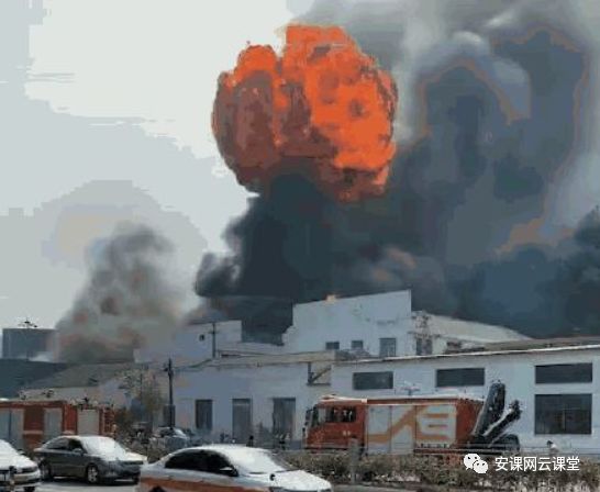 火锅安全事件_事故警钟:卡式炉火锅爆炸事件的启示与对策_火锅起火事件