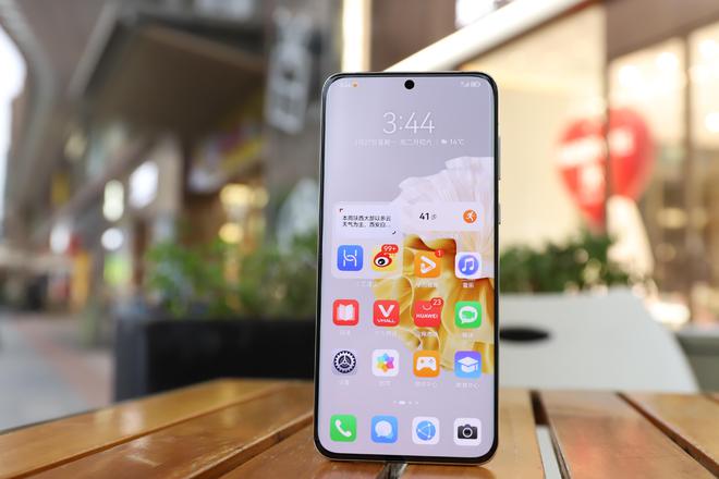 华为音乐好嘛_使用华为手机的音乐体验有多好？_华为音乐音质好吗