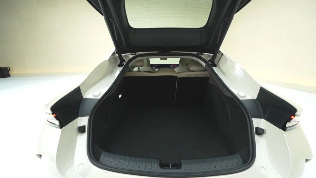 小米汽车车型_从设计到实际体验：小米汽车的操控表现_小米汽车长啥样