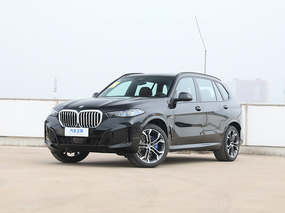 宝马X5与奥迪Q7对比：豪华SUV市场的销量、设计与性能全面解析